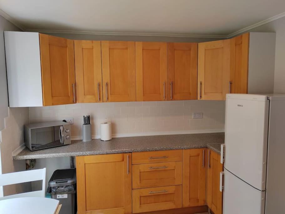 Ferienwohnung Cosy Brighouse 3 Bed House-Great For Contractors Exterior foto