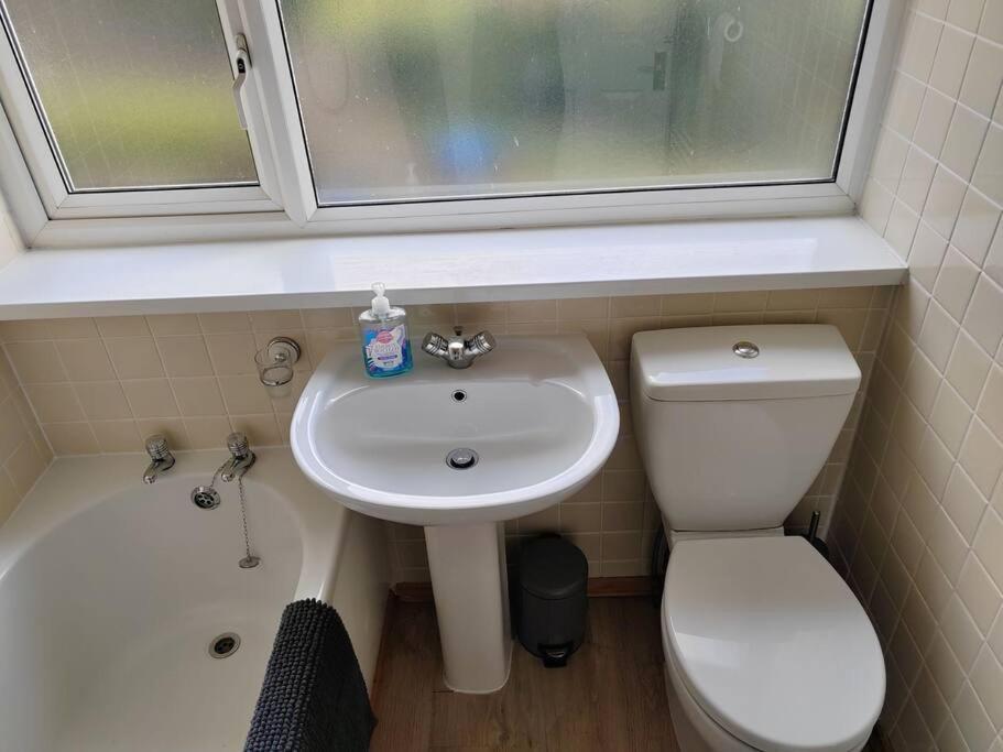 Ferienwohnung Cosy Brighouse 3 Bed House-Great For Contractors Exterior foto